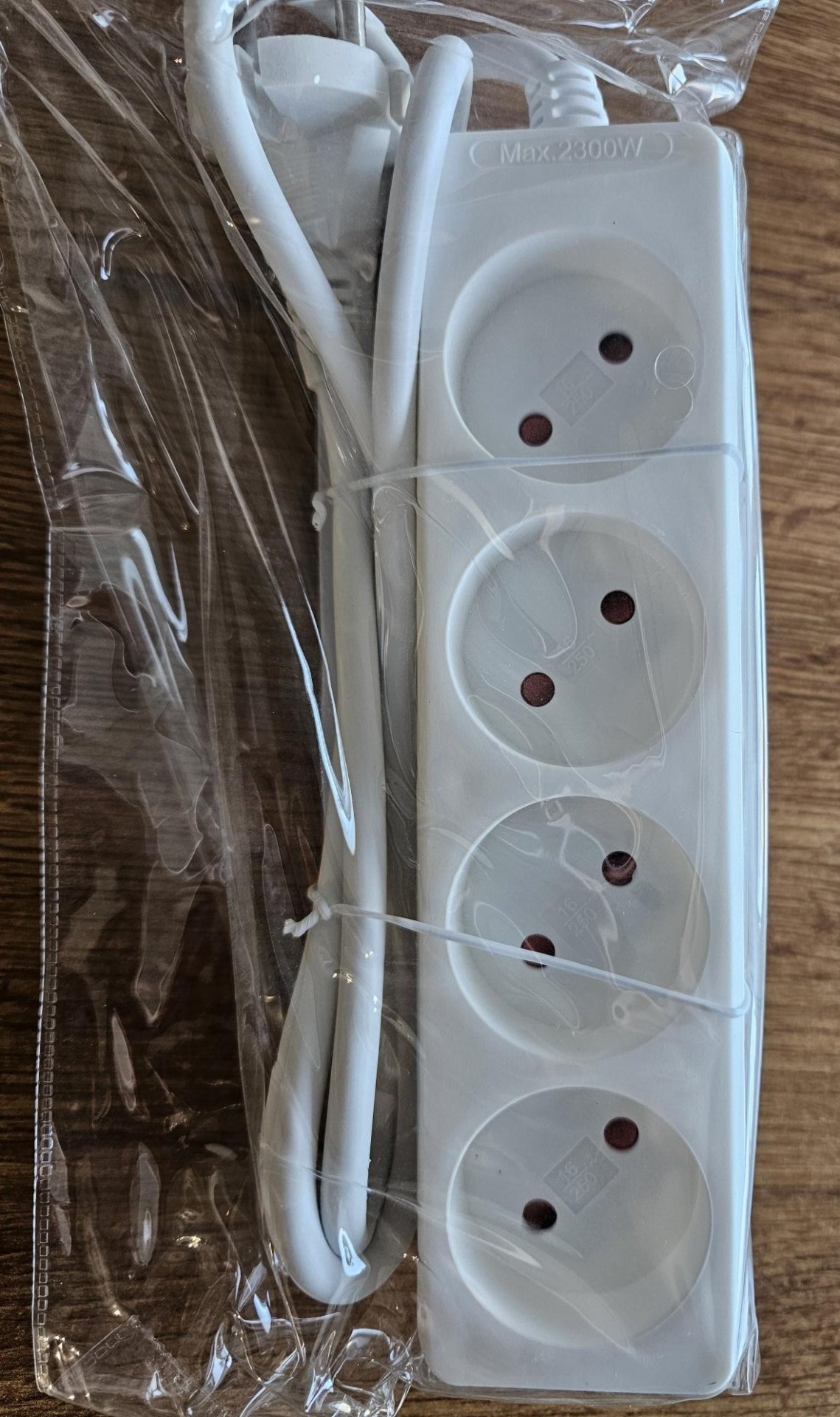PLASTROL extension lead 1.5 m, 4 sockets