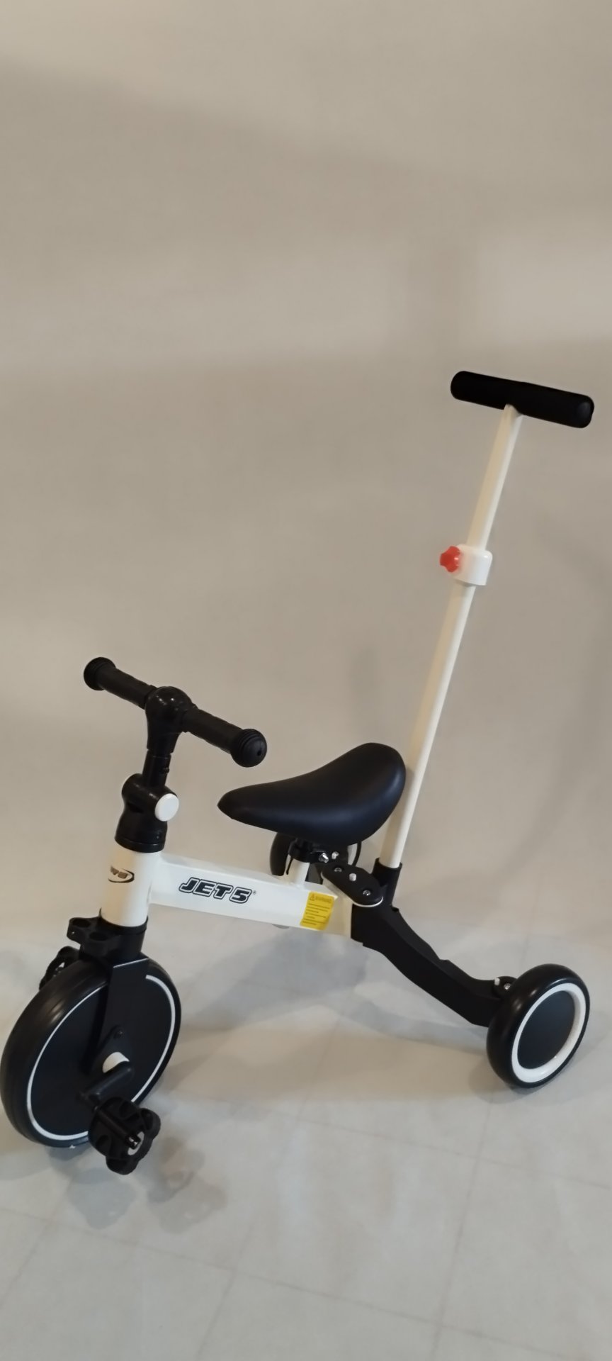 Rower trzykołowy z pedałami