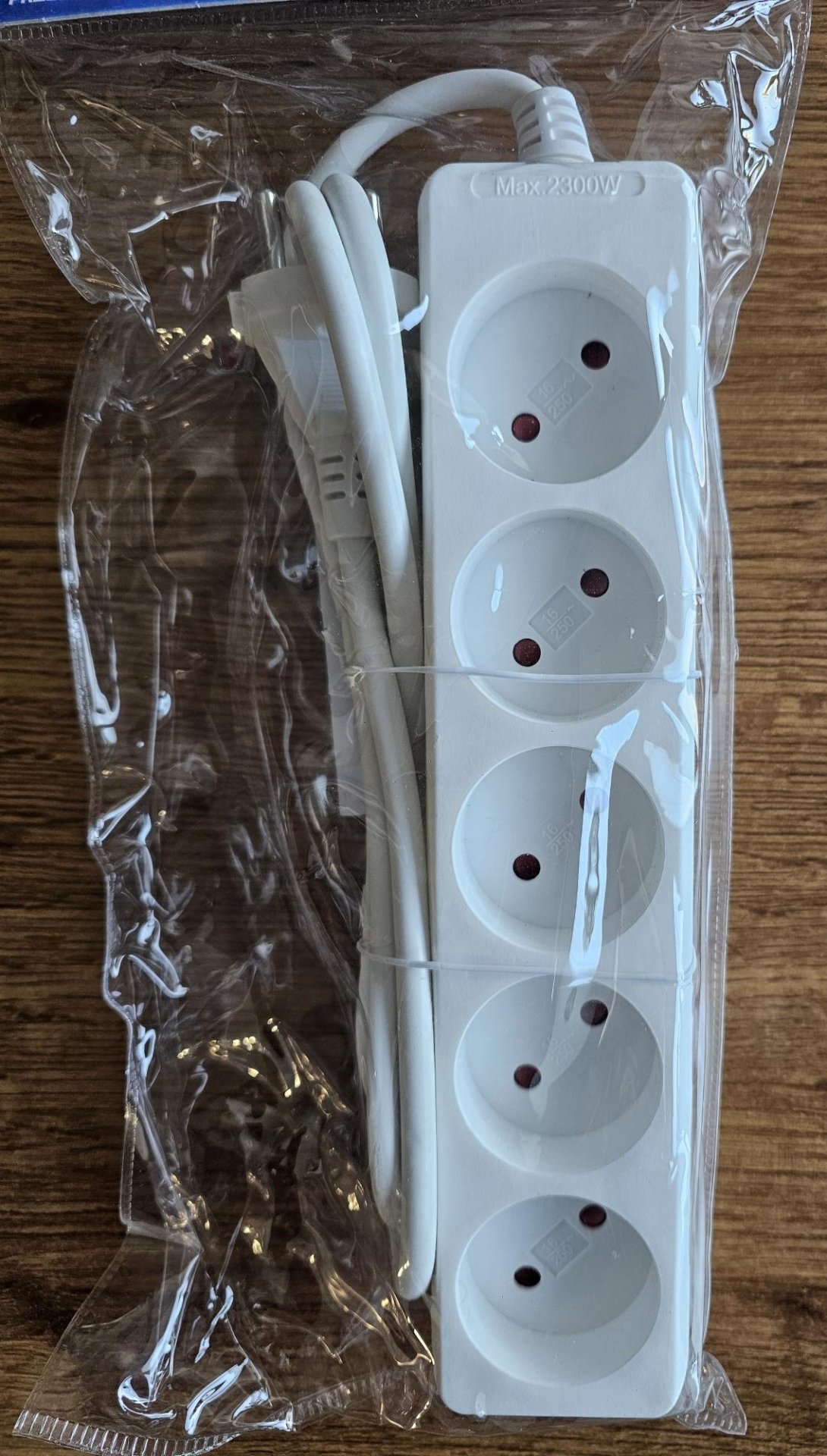 Plastrol 1.5 m 5-socket extension lead