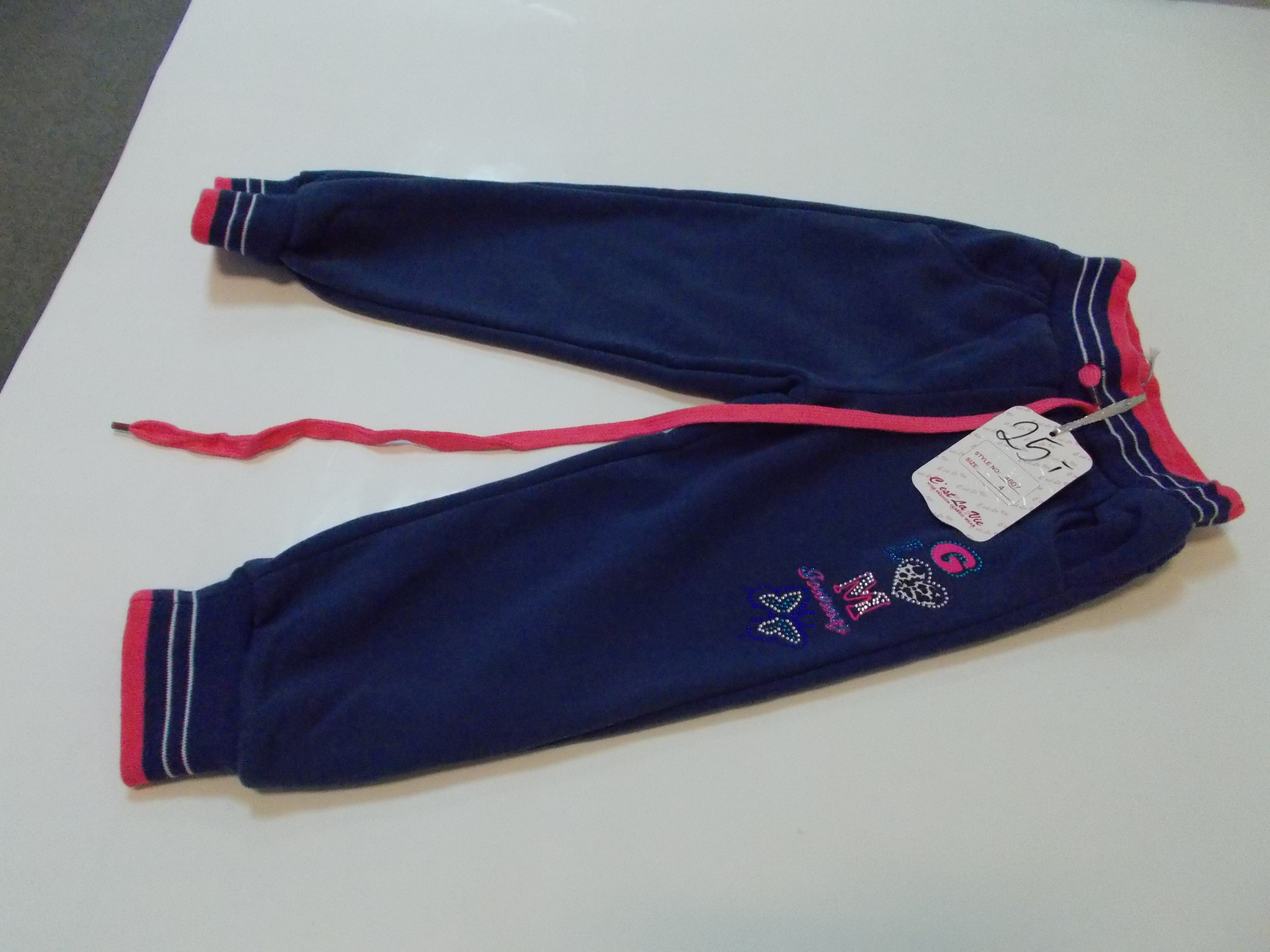 Spodnie dresowe dziecięce C'est La Vie Fashion – wycofany produkt