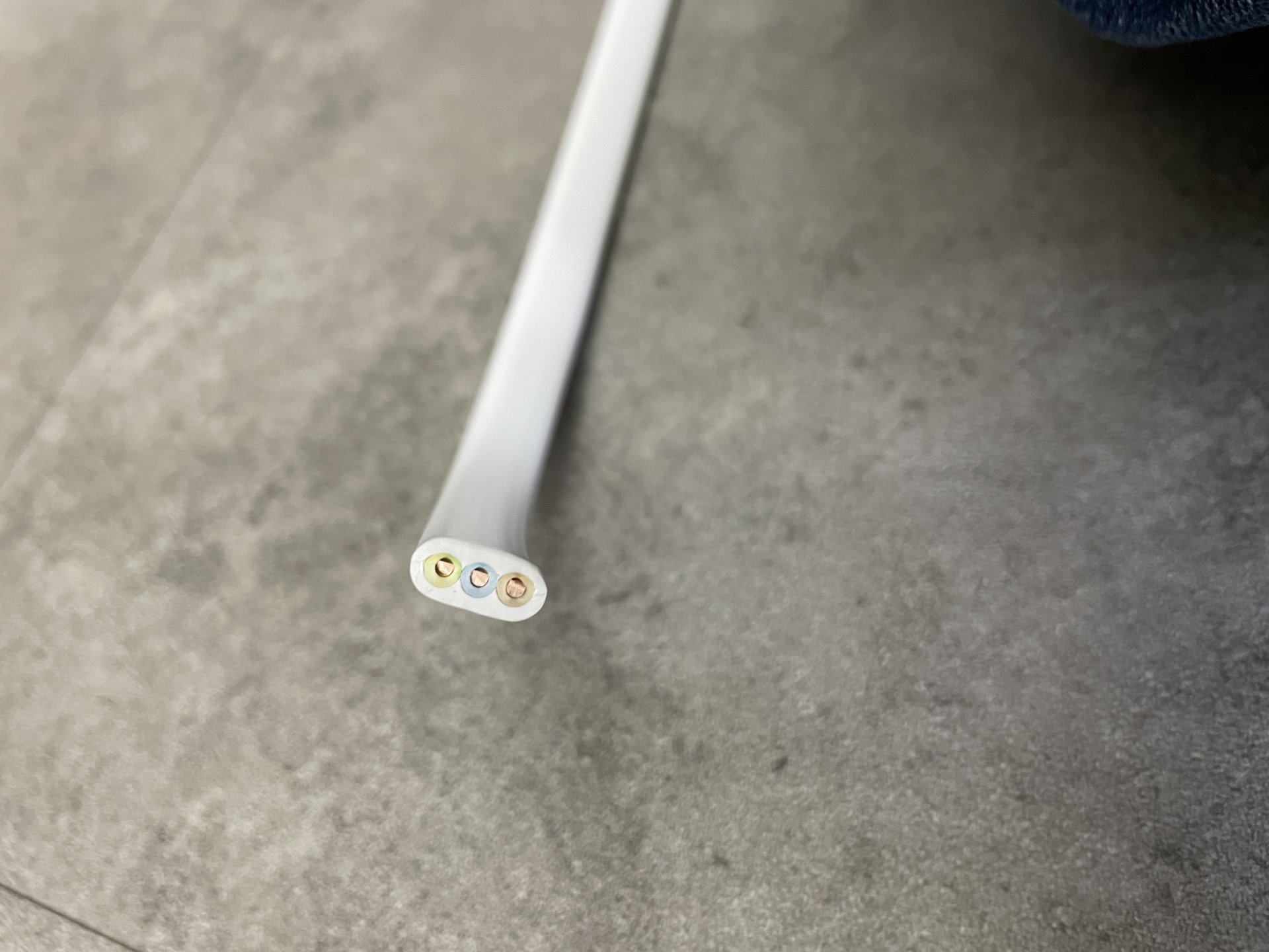 Przewód elektryczny DAMIR