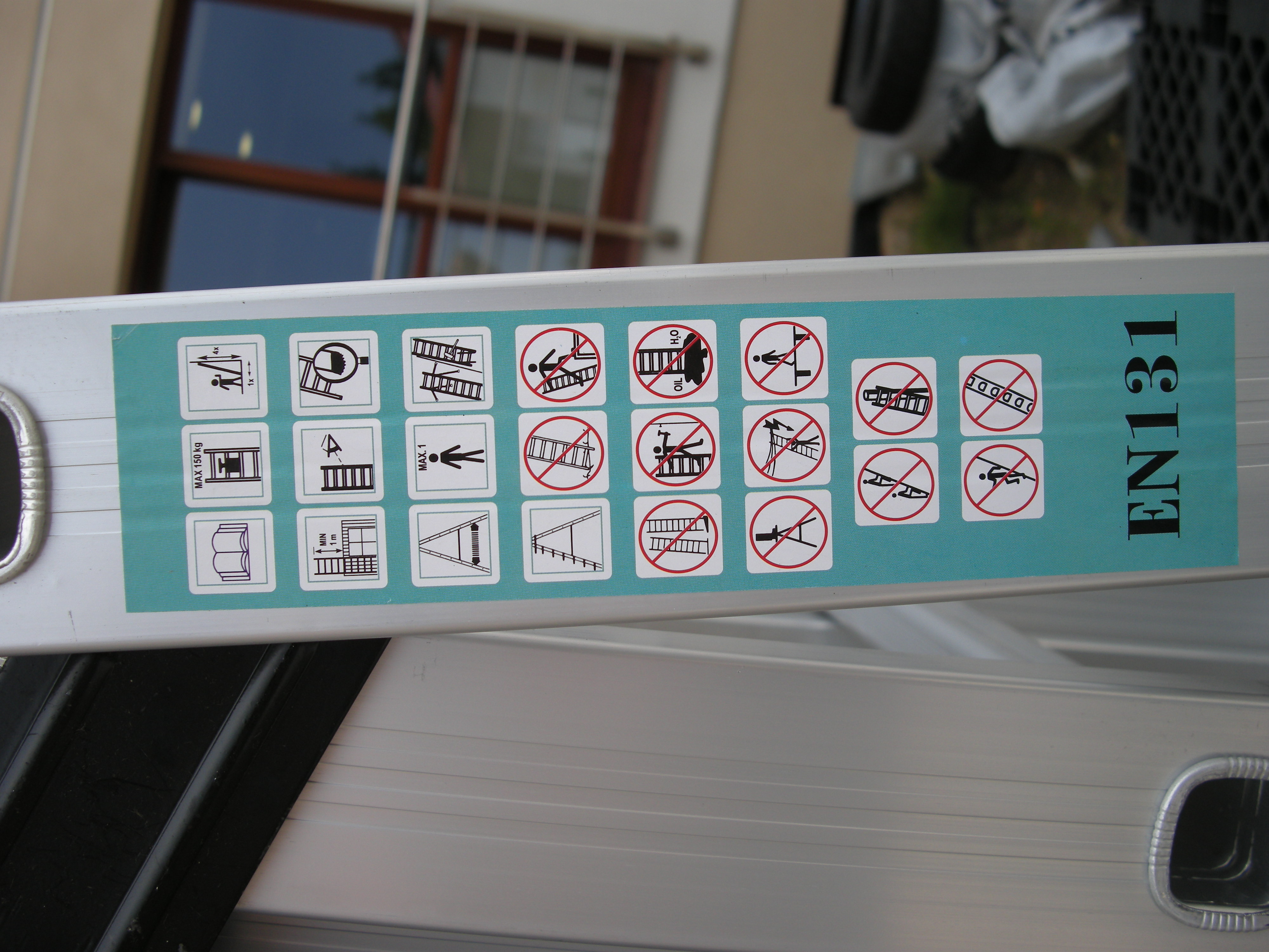 Drabina BL-E 309 – Ciała obce